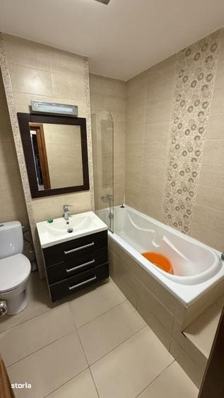 Apartament cu 3 camere decomandat în Zorilor