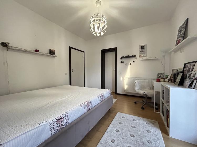 Duplex cu 5 camere cu Canalizare în Bucovăț (Remetea Mare)