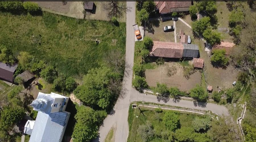 Casă cu 2 camere cu Teren 2330 Mp în Verveghiu