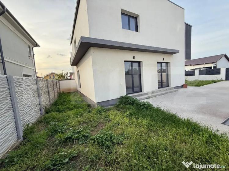 Casă cu 5 camere cu Teren 371 Mp în Central
