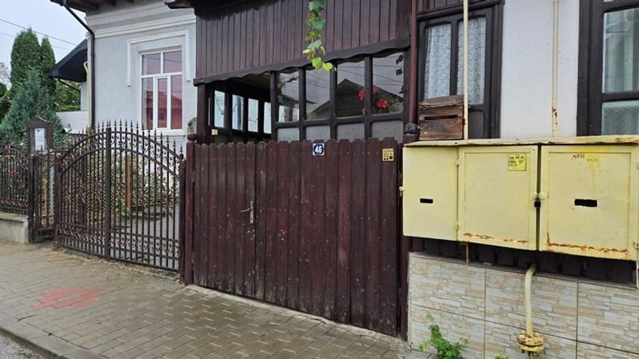 Casă cu 3 camere cu Teren 161 Mp în Central