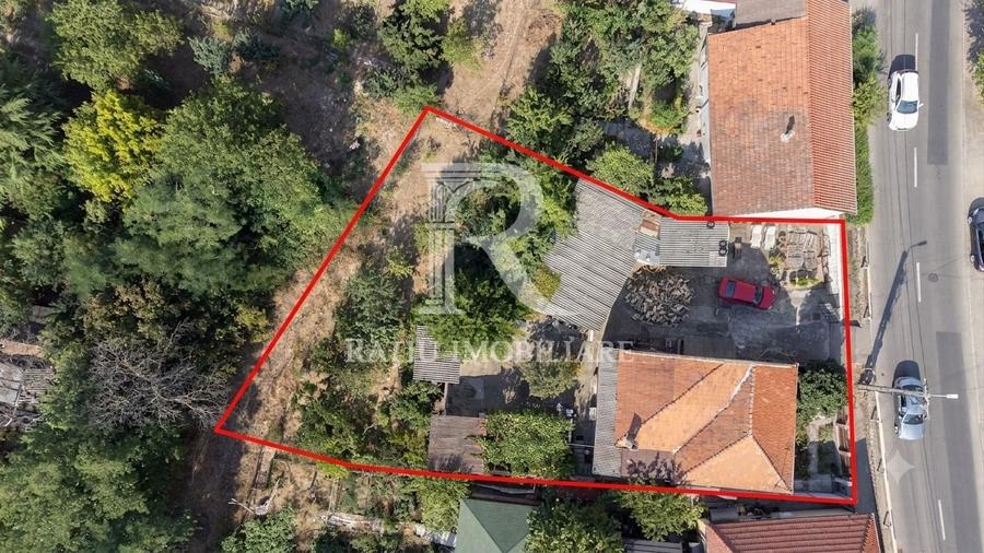 Casă individuală cu 3 camere cu Canalizare în Spitalul Județean