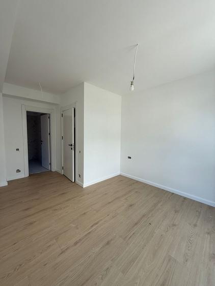 Duplex cu 4 camere cu Canalizare în Theodor Pallady