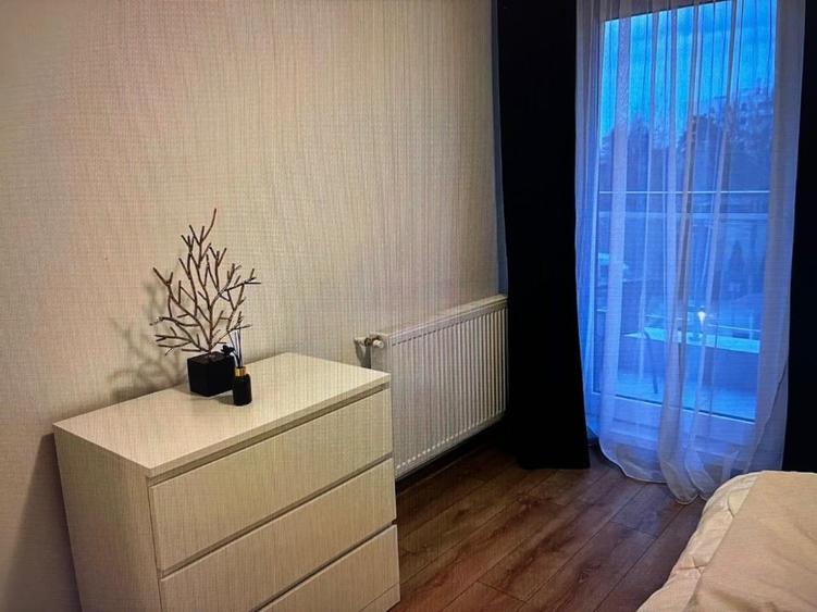 Apartament cu 2 camere semidecomandat, mobilat în Nord