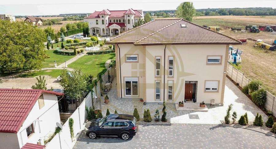 Casă cu 7 camere cu Piscina în Corbeanca