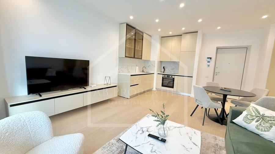 Apartament cu 2 camere semidecomandat, mobilat în Aviației
