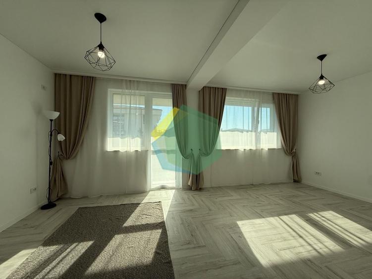 Duplex cu 4 camere cu Canalizare în Odăi