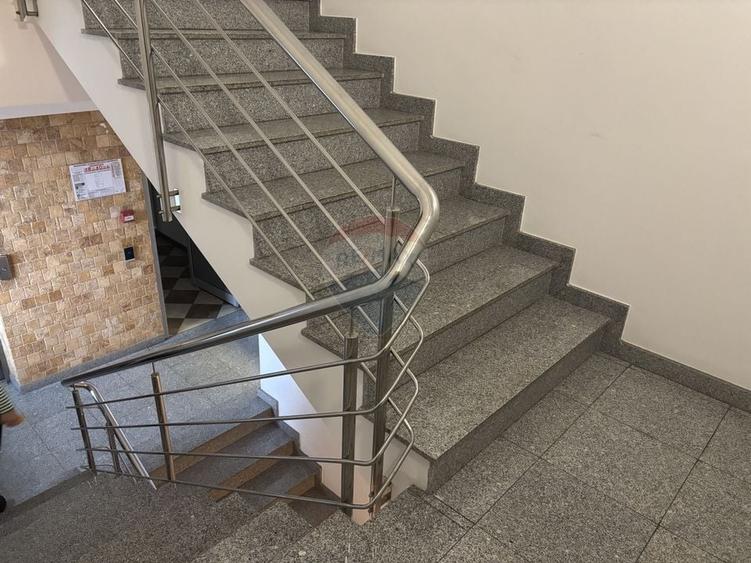 Birou, de 82 mp, în Barbu Văcărescu