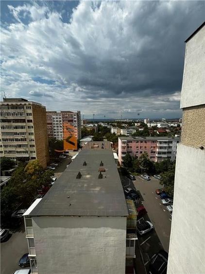 Apartament cu 3 camere nedecomandat, mobilat în Unirii Sud