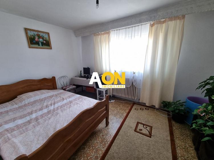Apartament cu 2 camere, mobilat în Cetate — fotografia 3