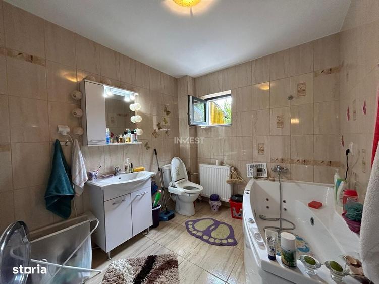 Casă cu 4 camere în Central