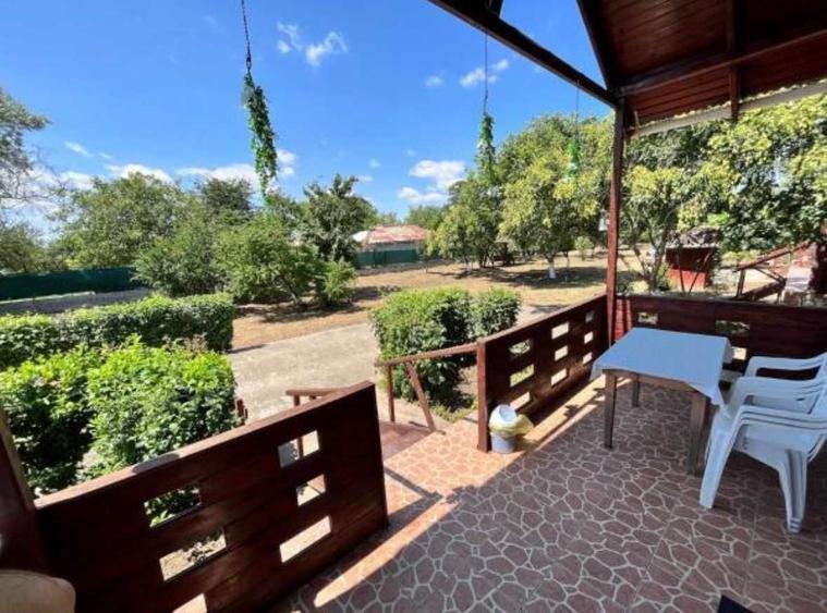 Casă cu 2 camere în Corbu