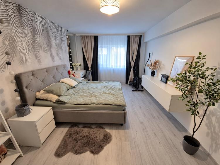 Apartament cu 2 camere semidecomandat, mobilat în Florești