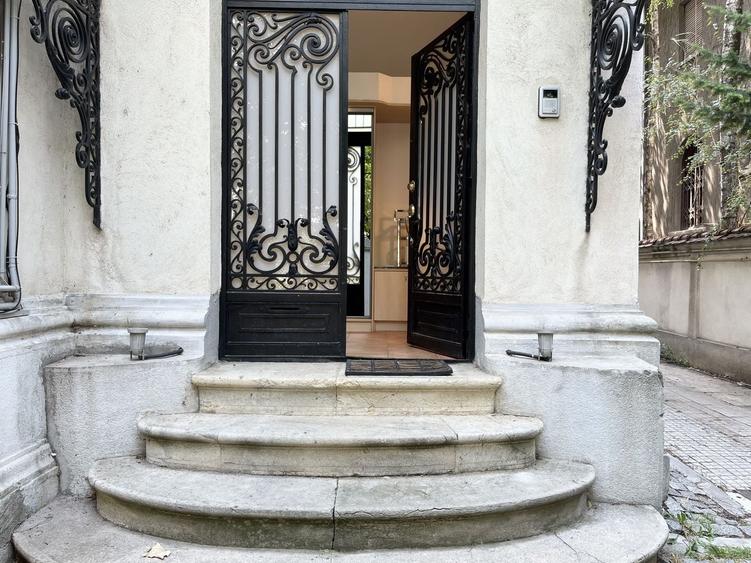 Apartament cu 5 camere decomandat, mobilat în Dorobanți