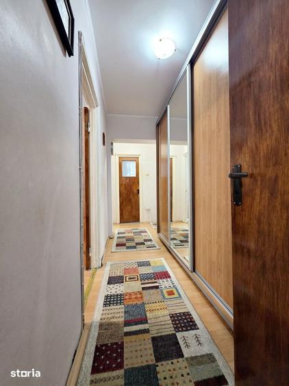 Apartament cu 4 camere semidecomandat în Militari