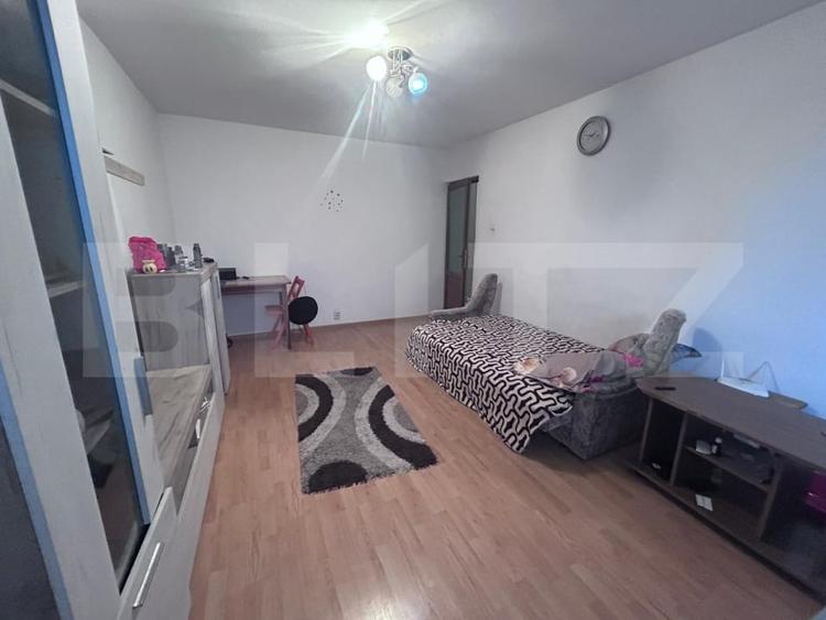 Apartament cu 2 camere decomandat, mobilat în Sud