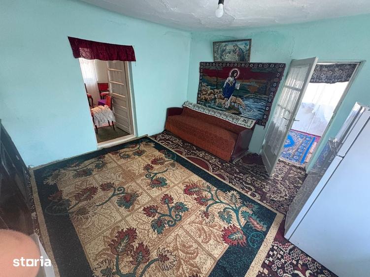 Casă cu 6 camere cu Teren 826 Mp în Fundeni