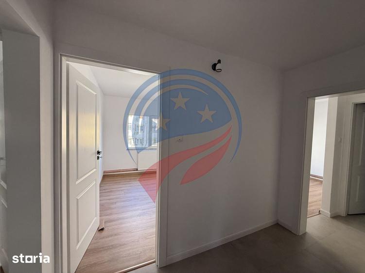 Apartament cu 4 camere decomandat în 1 Mai