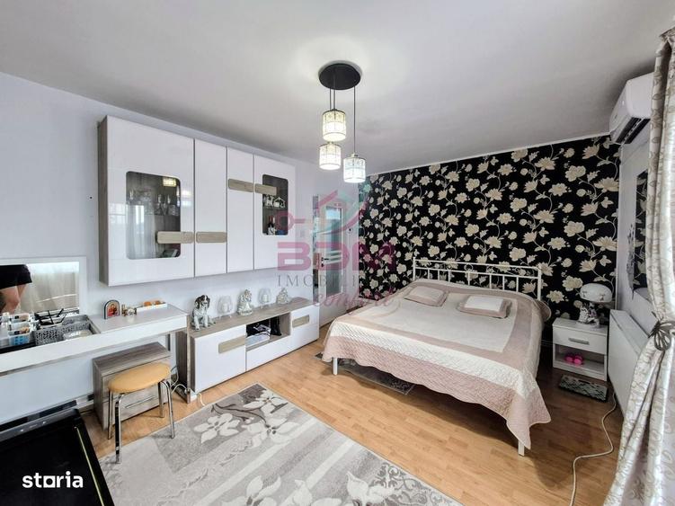 Apartament cu 3 camere decomandat în Central