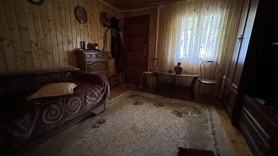 Casă cu 8 camere cu Teren 770 Mp în Lotrioara