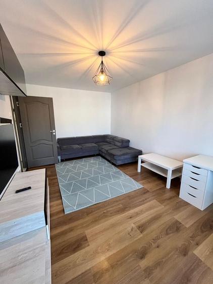 Apartament cu 2 camere decomandat în Exterior Vest
