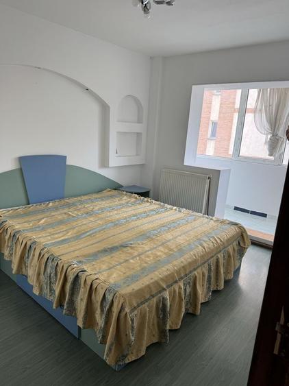 Apartament cu 3 camere decomandat în Păcurari