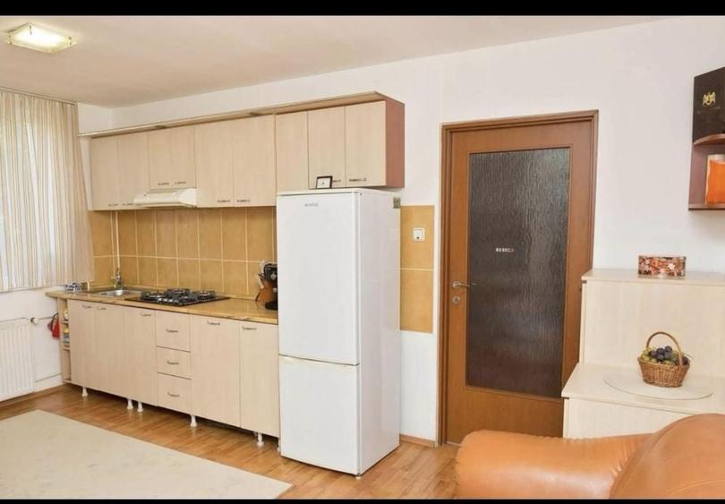 Apartament cu 2 camere semidecomandat în Rogerius