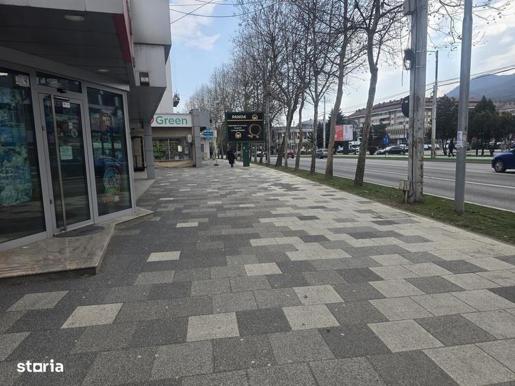 Spațiu comercial, de 58 mp, în Central