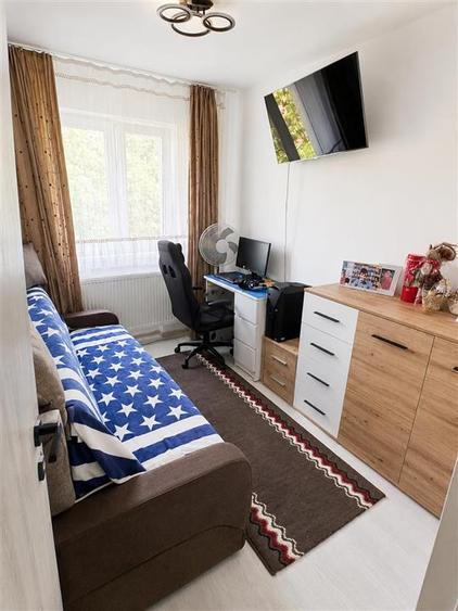 Apartament cu 3 camere semidecomandat, mobilat în Electroprecizia