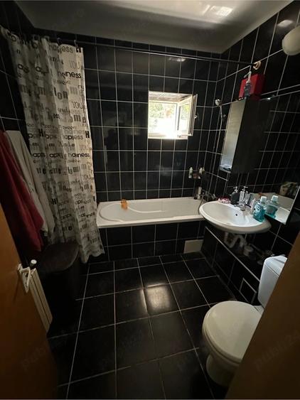 Apartament cu 3 camere decomandat în Craiovei