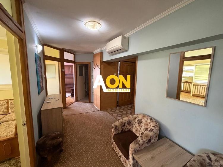 Apartament cu 4 camere decomandat, mobilat în Cetate