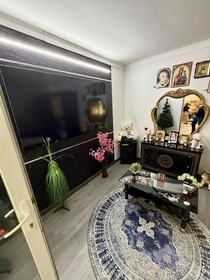 Casă cu 4 camere cu Teren 100 Mp în Central