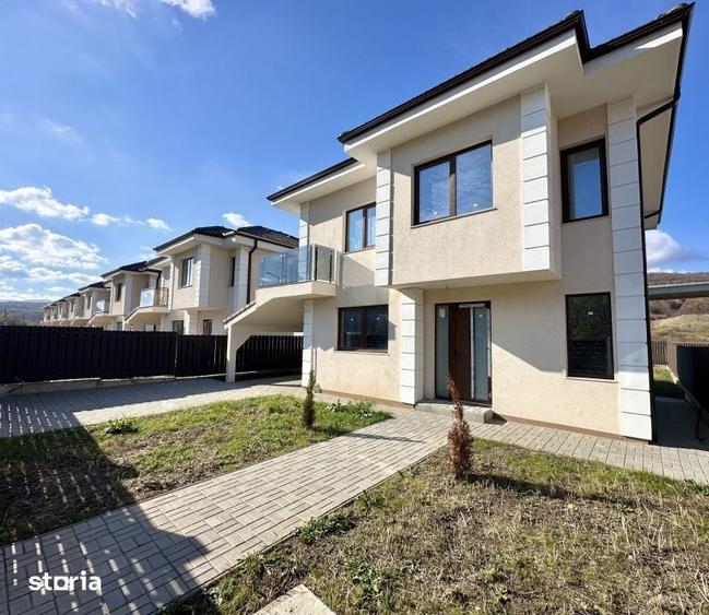 Casă cu 4 camere cu Teren 400 Mp în Florești