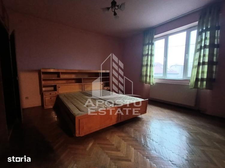 Casă cu 9 camere cu Teren 534 Mp în Șagului
