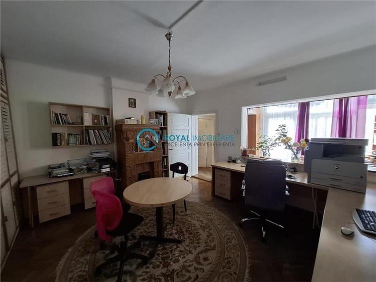 Duplex cu 6 camere cu Canalizare în Republicii