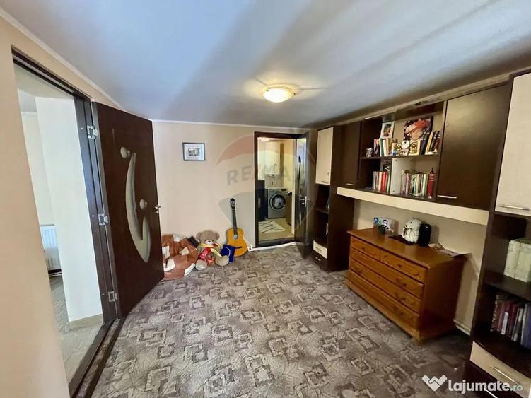 Casă cu 2 camere cu Teren 2854 Mp în Țifești