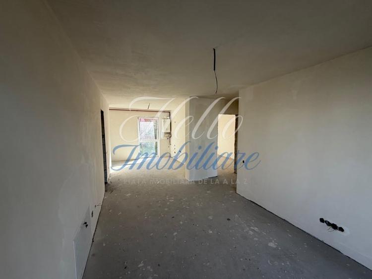 Apartament cu 3 camere semidecomandat în Zorilor