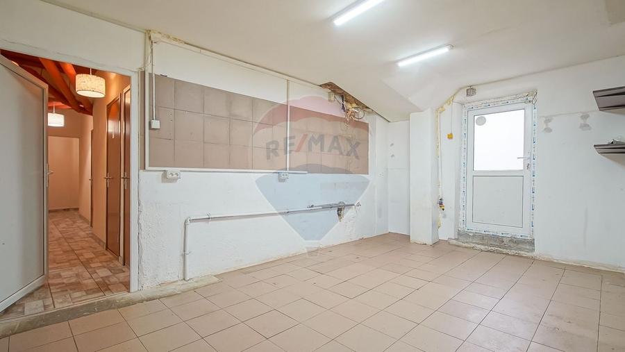 Spațiu comercial, de 155 mp, în Centrul Civic