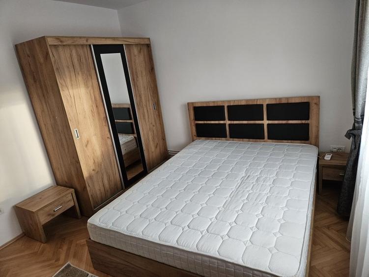 Apartament cu 2 camere decomandat în Girocului — fotografia 3