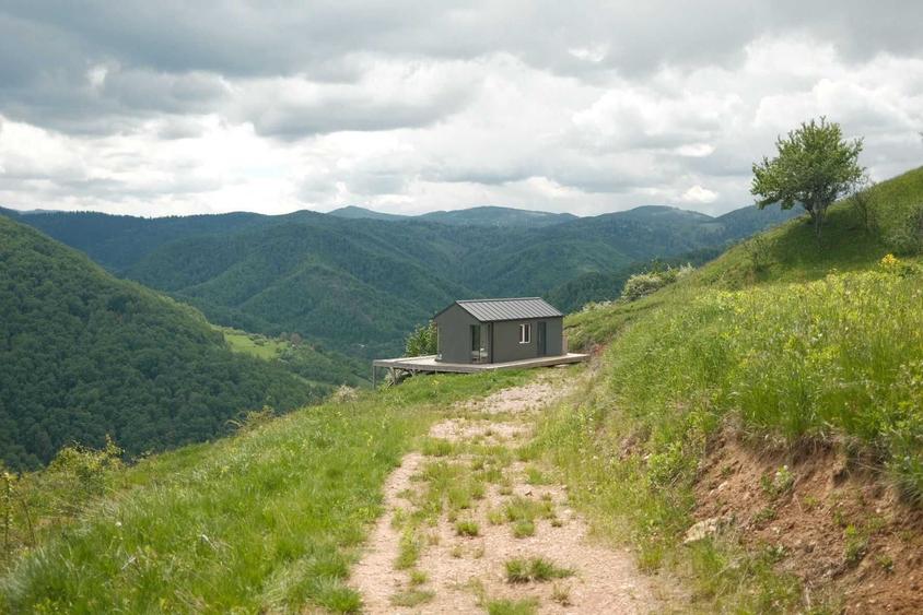 Cabana si teren de vanzare - 6