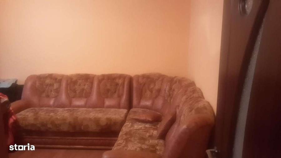 Apartament cu 2 camere decomandat în Rovine