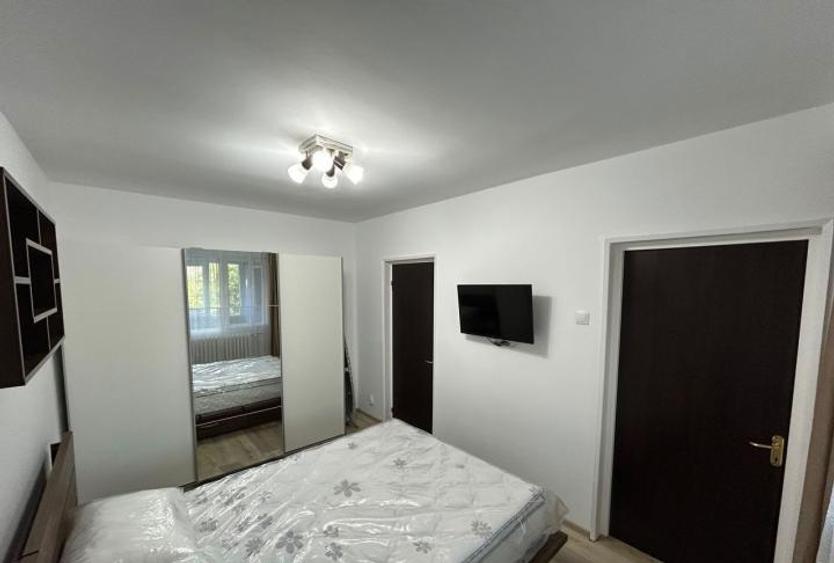 Apartament cu 2 camere decomandat, mobilat în Titan