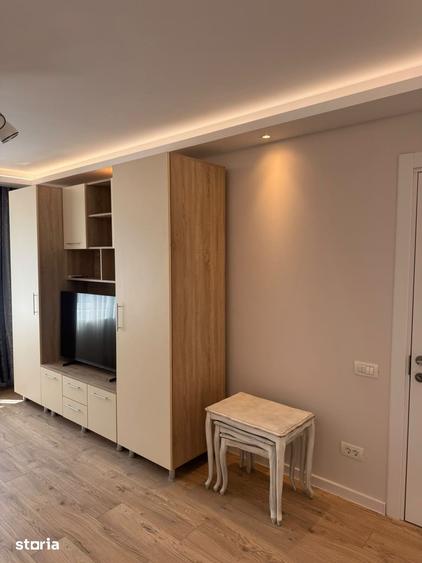 Inchiriere 3 camere, cu loc de parcare, totul nou - 1