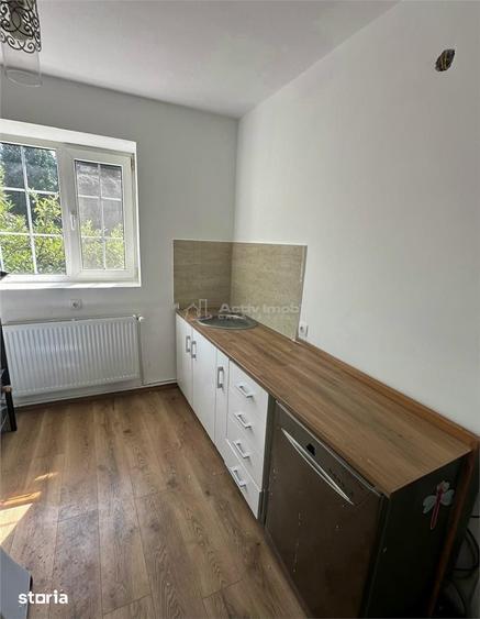 Casă cu 3 camere cu Teren 2000 Mp în Central