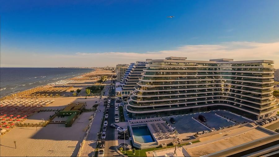 Apartament cu 3 camere decomandat în Mamaia-Sat