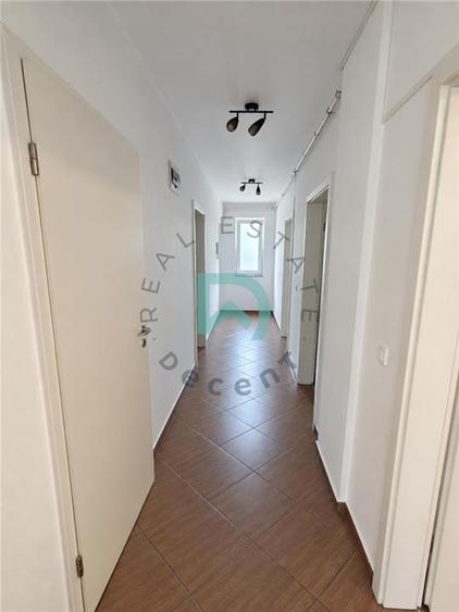 Apartament cu 3 camere decomandat în Avantgarden