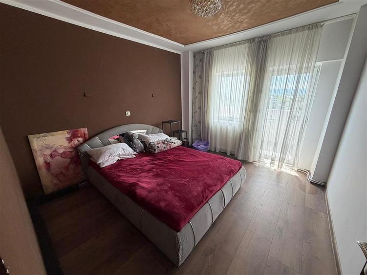 Apartament cu 3 camere decomandat în Ultracentral