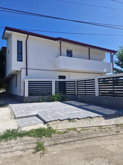Duplex cu 5 camere cu Teren 250 Mp în Tunari