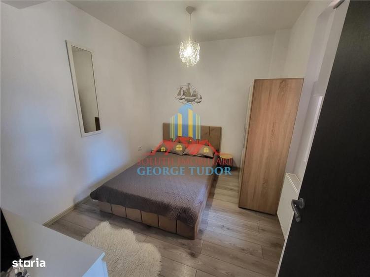 Apartament cu 2 camere decomandat în Roșu