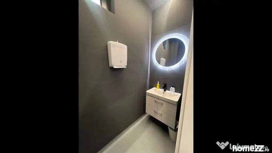 Casă cu 8 camere cu Teren 150 Mp în Aviatorilor
